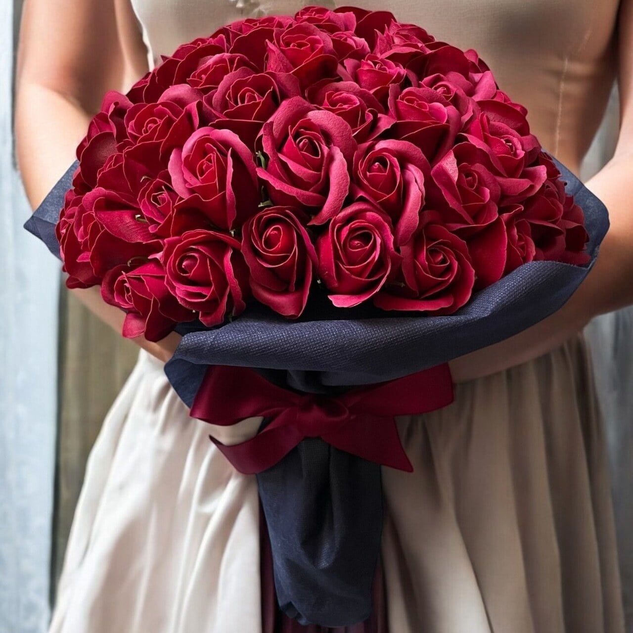 【ワインレッド】「サヴォンローズ」 花束 ブーケ バラの花束 薔薇の花束 花ギフト フラワーギフト フラワーボックス プロポーズ サプライズ ソープフラワー シャボンフラワー 石鹸フラワー 石鹸の花 石鹸のバラ 枯れない花 インテリア 母の日 父の日 敬老の日 クリスマス バレンタイン ホワイトデー 誕生日 入学 卒業 就職 結婚祝い 結婚記念日 退職祝い 記念日 