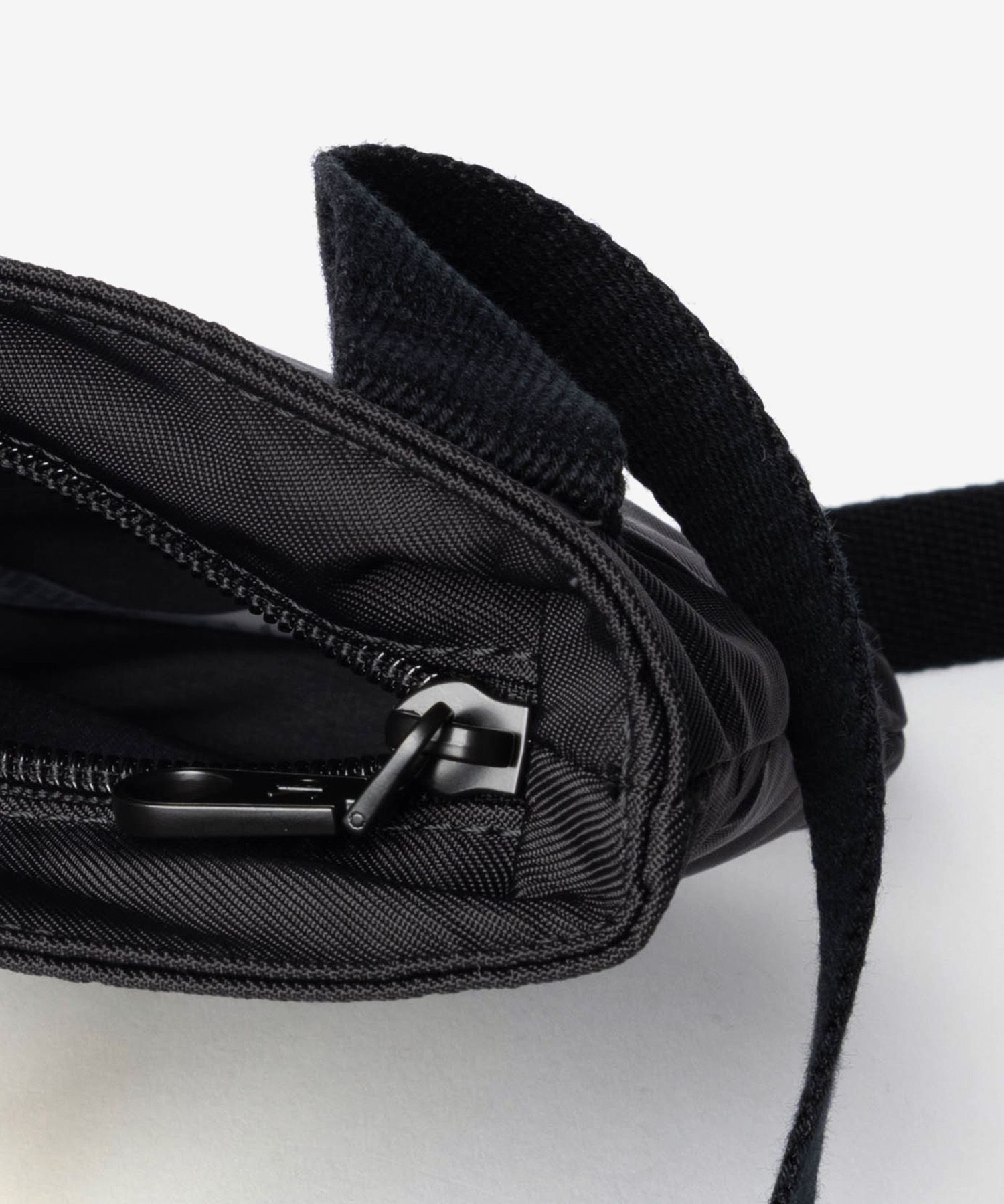 カルバンクライン Calvin Klein BOLD FLATPACK ボールド フラットパック LV04D3178G ショルダーバッグ メンズ バッグ