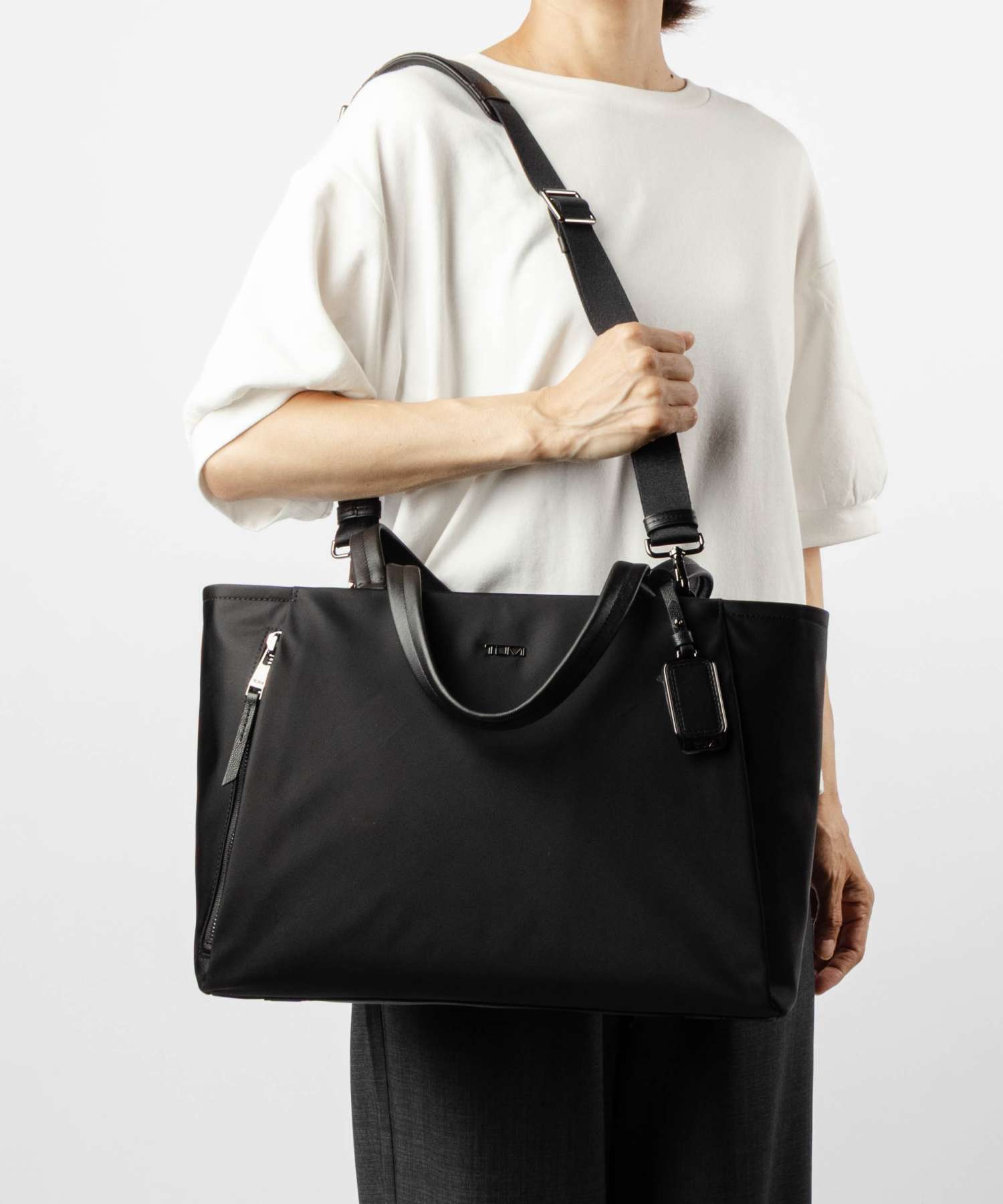 トゥミ TUMI VOYAGEUR ヴォヤジュール VALETTA MEDIUM TOTE ヴァレッタ ミディアム トート 0196722 159130 トートバッグ レディース バッグ