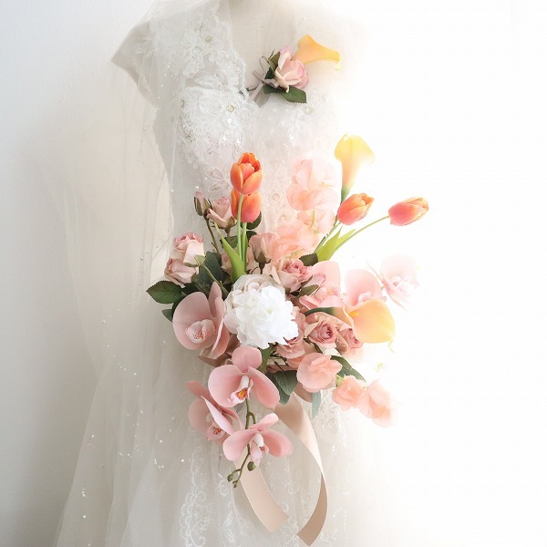 コーラルピンククラッチブーケ 胡蝶蘭 チューリップ カラー 造花 前撮り 結婚式 フォトウェディング 428