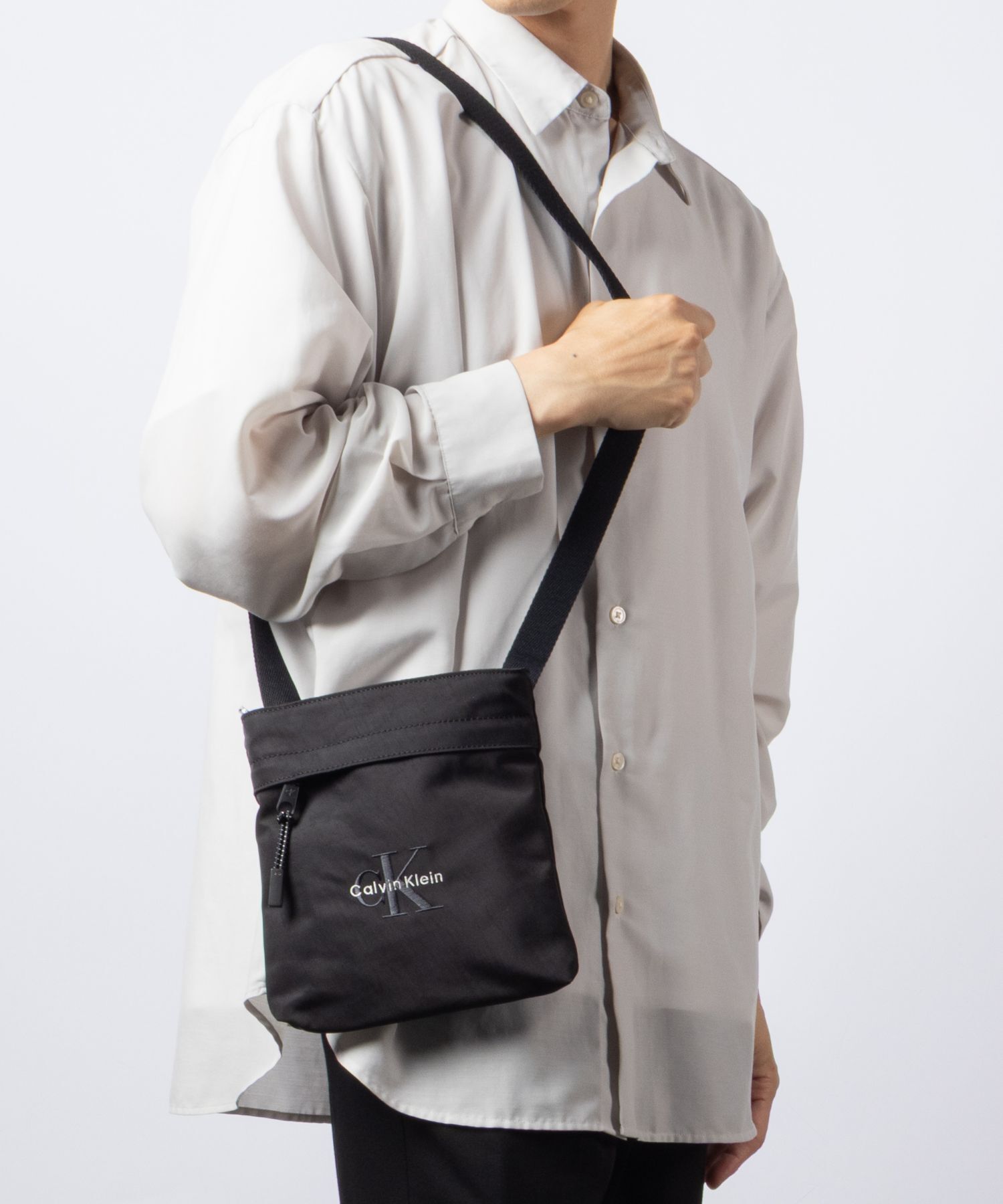 カルバンクライン Calvin Klein BOLD FLATPACK ボールド フラットパック LV04D3178G ショルダーバッグ メンズ バッグ