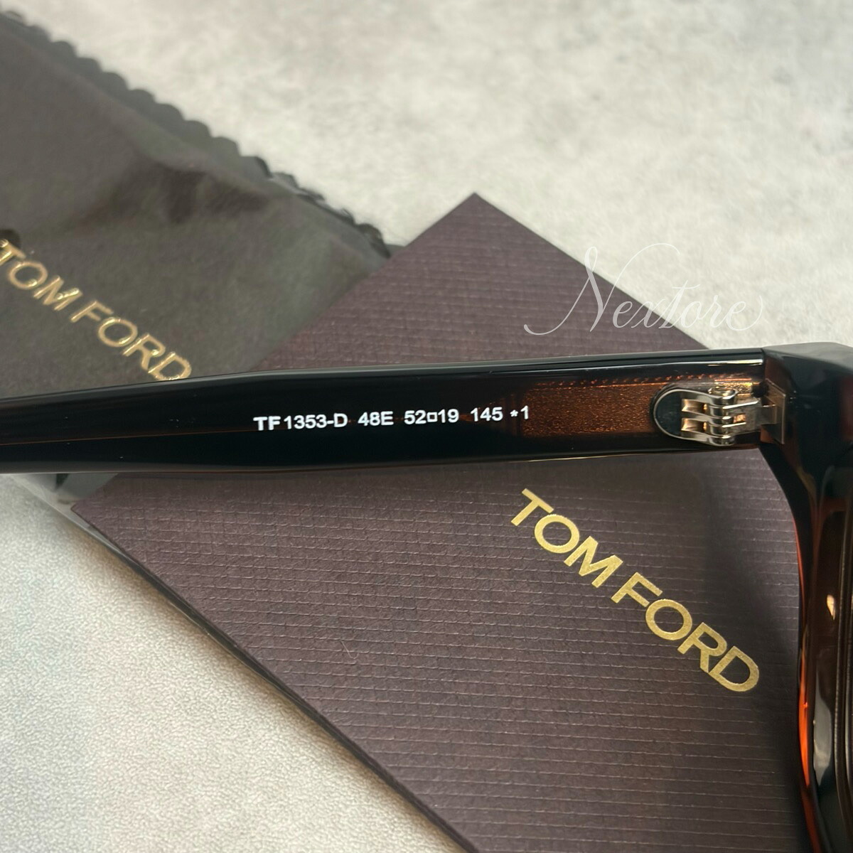 【並行輸入品】【正規品・新品】TOMFORD トムフォード TF1353D FT1353-D 48E クリアブラウン ライトブラウン イタリア製 サングラス メガネ 眼鏡 メンズ レディース TOM FORD トム フォード 伊達メガネ ビジネス アジアンフィット