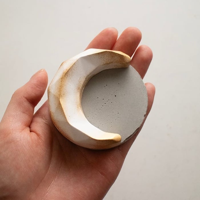 【カラーが選べる】michikake moon stone《月の満ち欠けを映す 三日月のアロマストーン》火を使わない香るインテリア