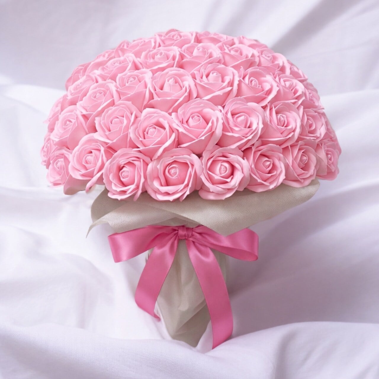【ピーチピンク】「サヴォンローズ」 花束 ブーケ バラの花束 薔薇の花束 花ギフト フラワーギフト フラワーボックス プロポーズ サプライズ ソープフラワー シャボンフラワー 石鹸フラワー 石鹸の花 石鹸のバラ 枯れない花 インテリア 母の日 父の日 敬老の日 クリスマス バレンタイン ホワイトデー 誕生日 入学 卒業 就職 結婚祝い 結婚記念日 退職祝い 記念日 