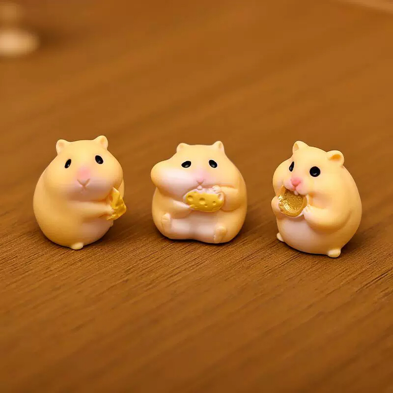 ハムスター 置物 4個セット ランダム発送 ミニチュア オブジェ かわいい フィギュア 卓上 飾り 車内アクセサリー デスク インテリア 癒し 雑貨 玄関 リビング プレゼント
