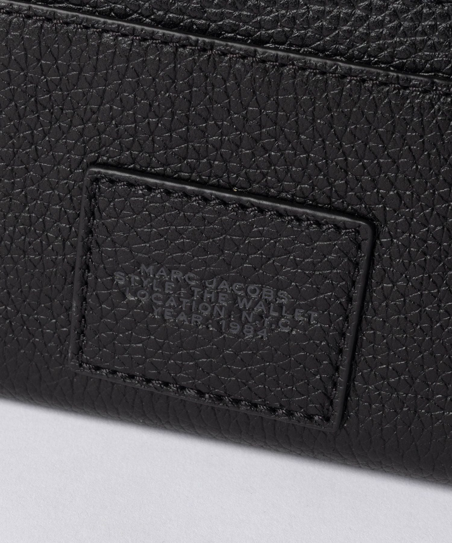 マークジェイコブス MARC JACOBS THE LEATHER MINI COMPACT WALLET ザ レザー コンパクト ウォレット ミニ 2R3SMP044S10 二つ折り財布 レディース 財布