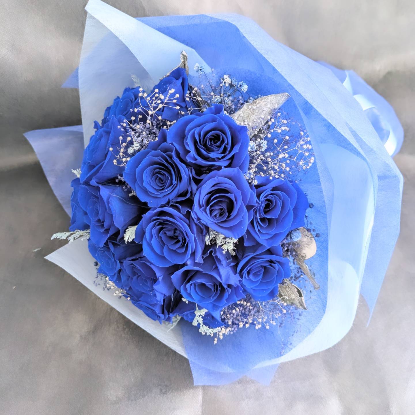 プリザーブドフラワー青い薔薇25本とかすみ草の花束／青い薔薇の奇跡と祝福