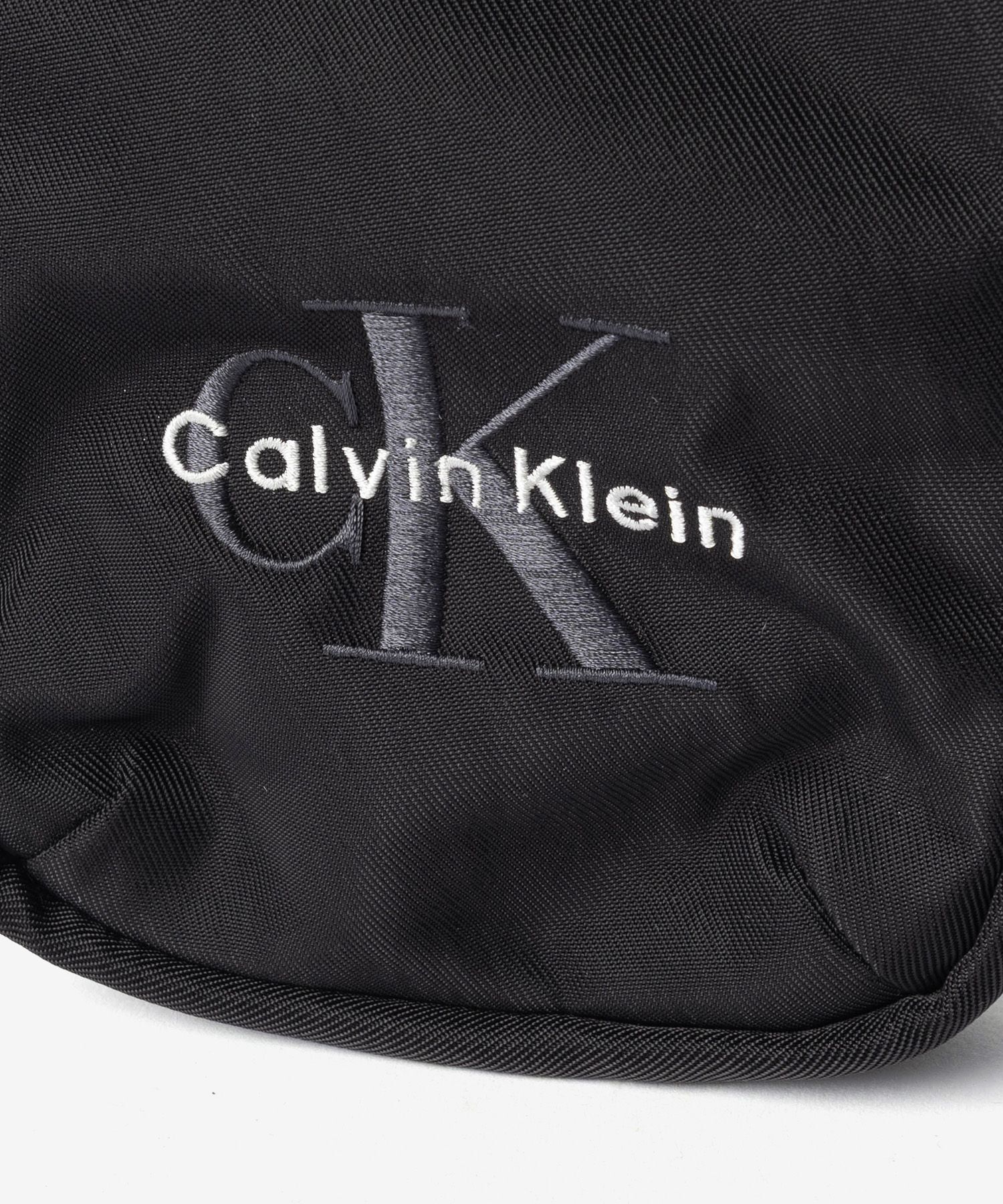 カルバンクライン Calvin Klein BOLD LOGO NYLON SLIM REPORTER ボールド ロゴ ナイロン スリム レポーター LV04D3231G ショルダーバッグ メンズ バッグ