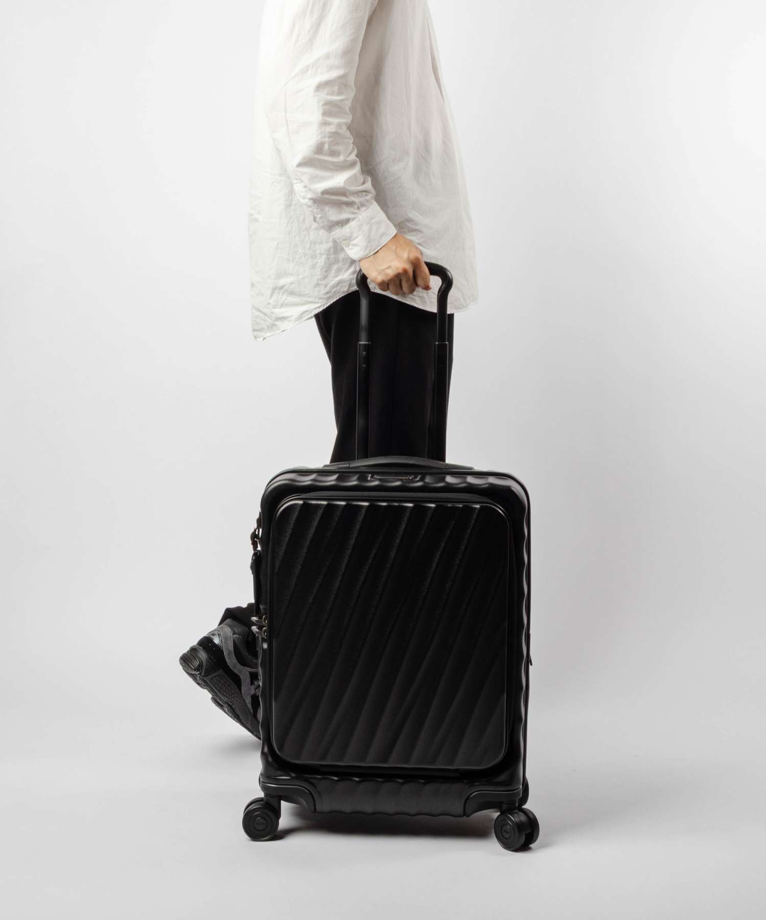 トゥミ TUMI 19 DEGREE ディグリー LARGE FRNT ACC EXP C/O フロント アクセス エクスパンダブル キャリーオン 38L 0228791DTX 158992 キャリーバッグ スーツケース メンズ バッグ