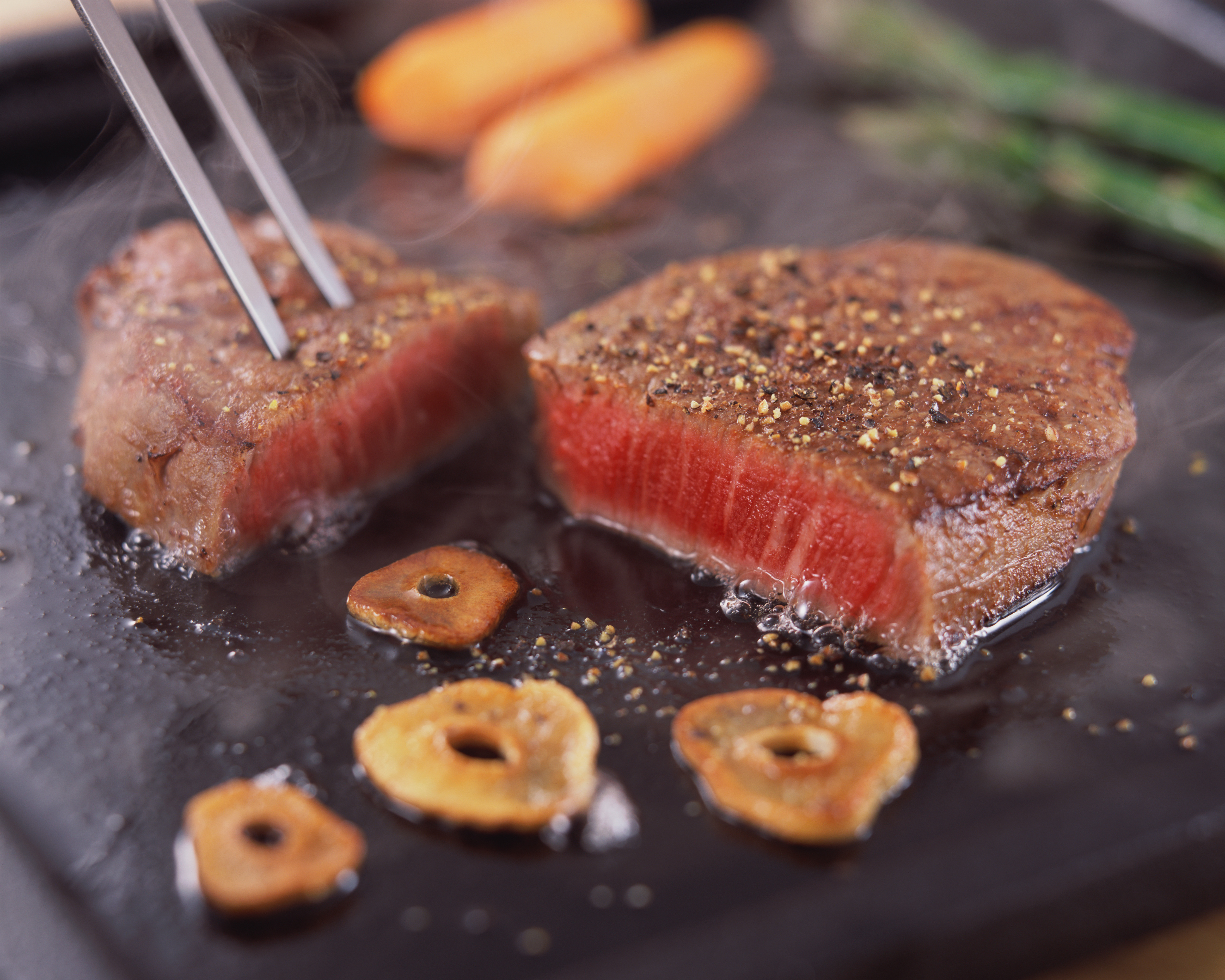  国産黒毛和牛モモステーキ　MT-03【送料無料※一部地域を除く】牛肉  ギフト 御中元 御歳暮 御礼 結婚内祝 出産内祝 粗品 快気祝い 