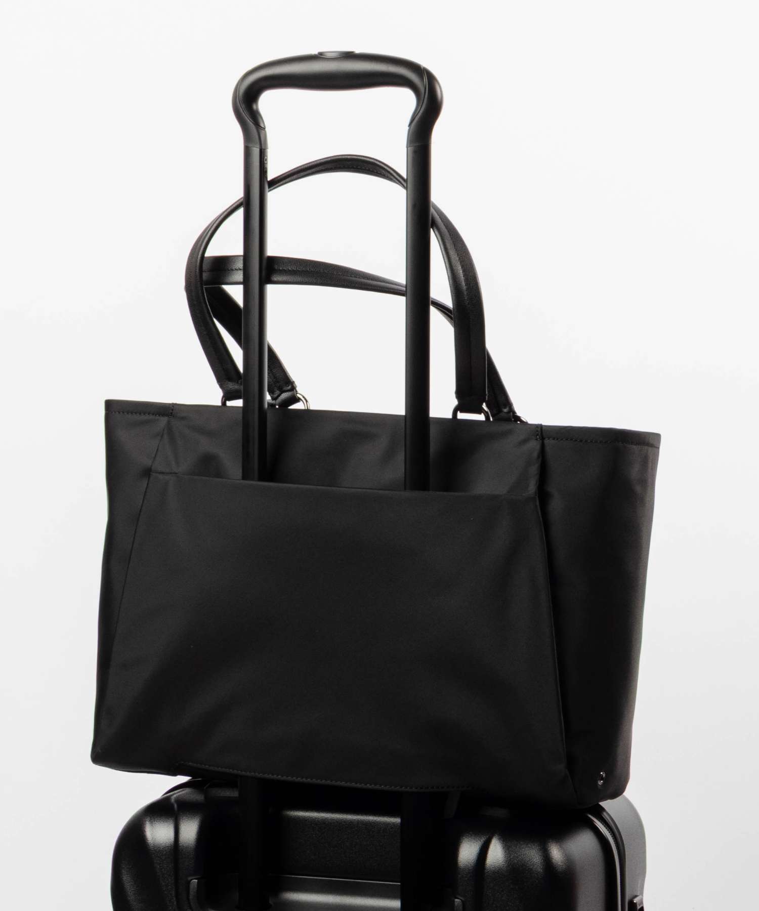 トゥミ TUMI VOYAGEUR ヴォヤジュール VALETTA MEDIUM TOTE ヴァレッタ ミディアム トート 0196722 159130 トートバッグ レディース バッグ