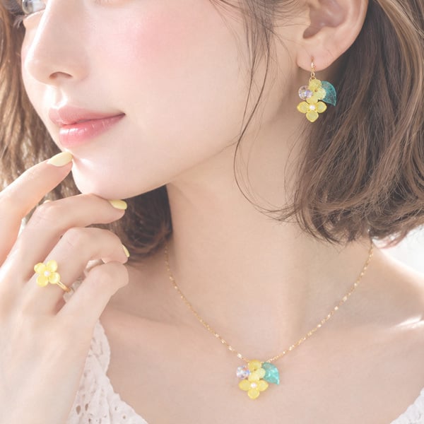 【菜の花グリーンリーフネックレス☆日本製】パーティや結婚式にもお勧め♪華奢ネックレスが可愛い/レディース/プレゼント/誕生日/クリスマス/ウェディング/発表会/パーティー/春/苺