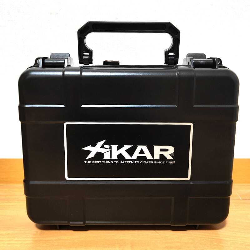 シガーケース トラベルヒュミドール 20本用 ザイカー 葉巻 保管用 加湿 保湿 ブラック XiKAR かっこいい 持ち運び シガーボックス 頑丈 たばこ 喫煙具 黒 メンズ タバコ おしゃれ