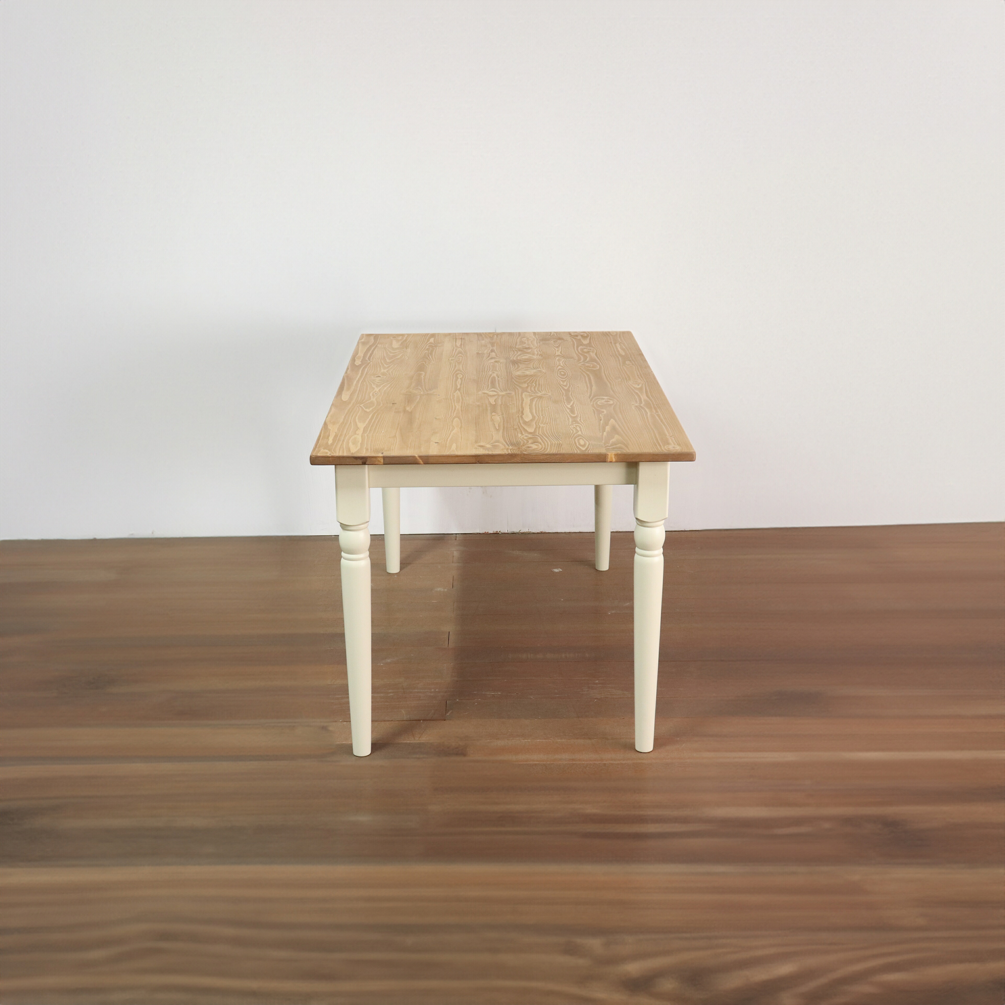 ダイニングテーブル ラベンダー 無垢材 パイン材 天然木 80×80cm・135×80cm W80xD80xH72cm / W135xD80xH72cm 食卓テーブル 木製 食卓机 リビング ダイニング ホワイト おしゃれ 新生活