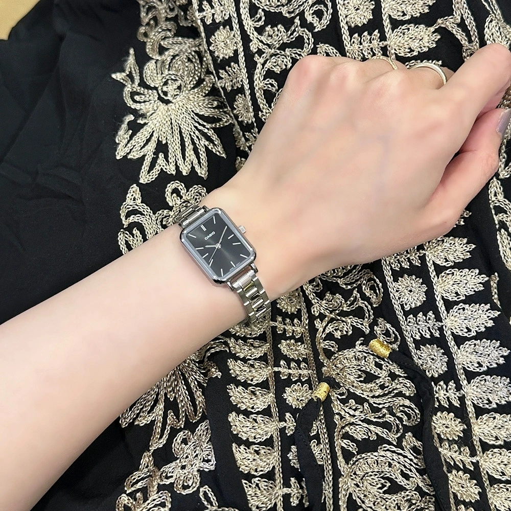 箱なし カシオ 腕時計 レディース CASIO ブラック シルバー スクエア 長方形 メタル 海外モデル 逆輸入 小さめ 薄型 シンプル 上品 仕事 通勤 就職祝い 誕生日 母の日 プレゼント ギフト 成人 卒業 入学