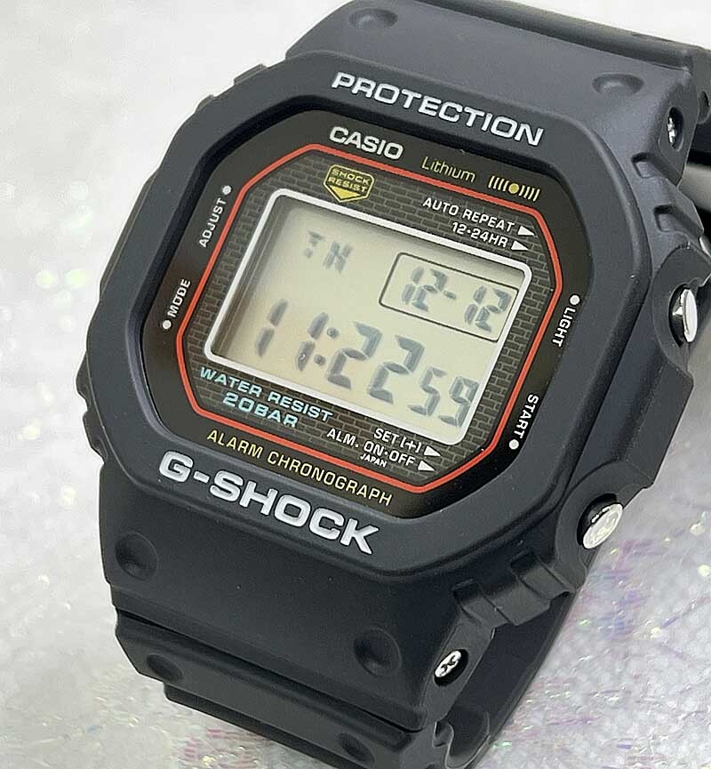 男が語る男のG！GショックG-SHOCK カシオ 電波ソーラー DW-5000R-1AJF 5000番の初代G-SHOCK山形カシオで生産されました   日本人の真心こめた逸品です　こちらは限定品ではなく定番になりまうが生産本数が少なく希少品です