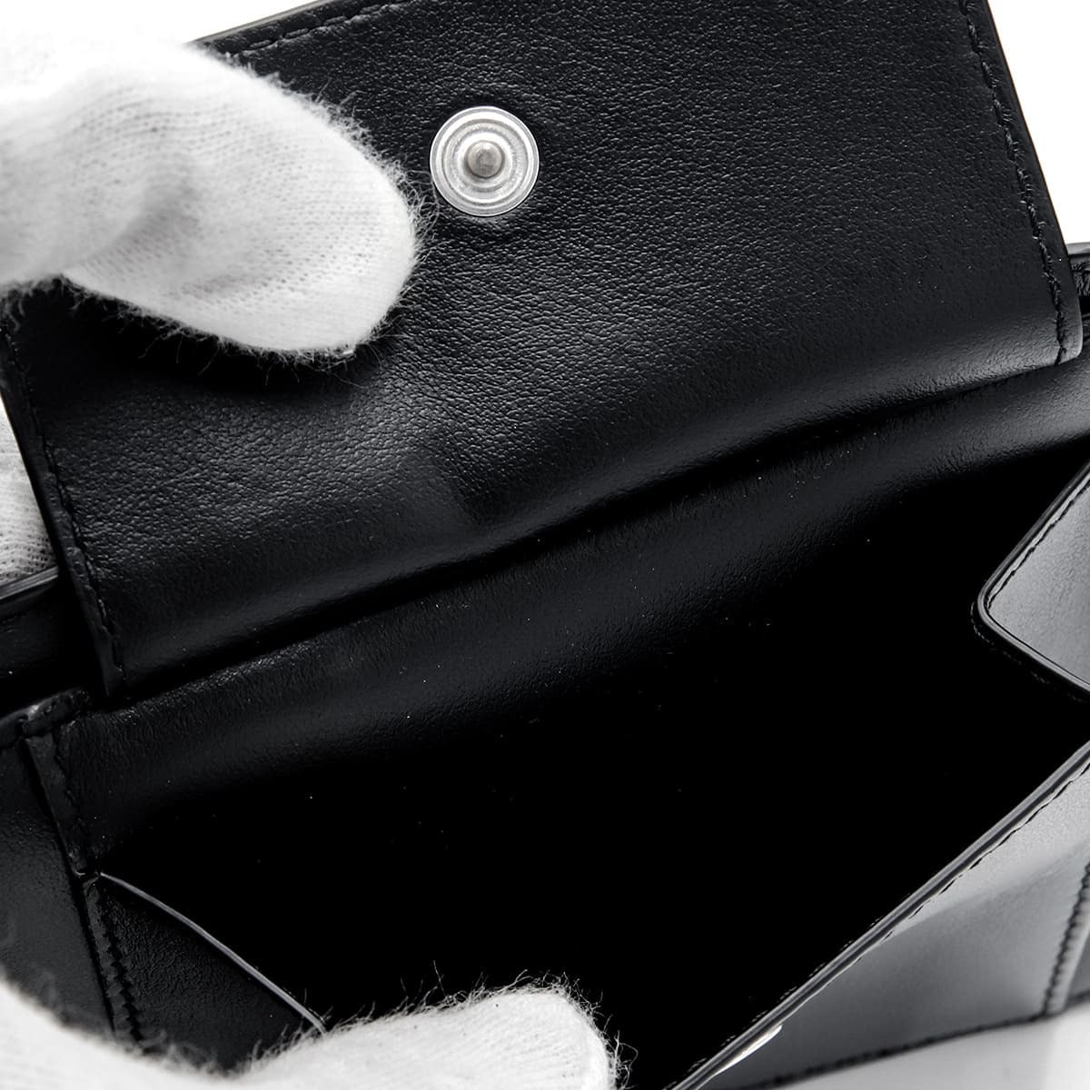 ボッテガヴェネタ BOTTEGA VENETA 二つ折り財布 メンズ レディース イントレチャート 本革 レザー ブラック 黒 小銭入れ付き カード4枚 札入れ コンパクト財布 749412 V3US1 8803