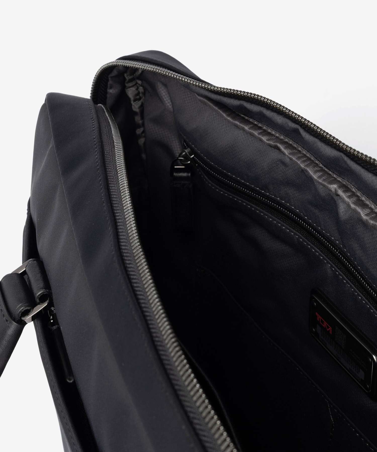 トゥミ TUMI HARRISON ハリソン AVONDALE TOP ZIP BRIEF アヴォンデール トップ ジップ ブリーフ 06602052D 148590 ブリーフケース ビジネスバッグ ショルダーバッグ メンズ バッグ