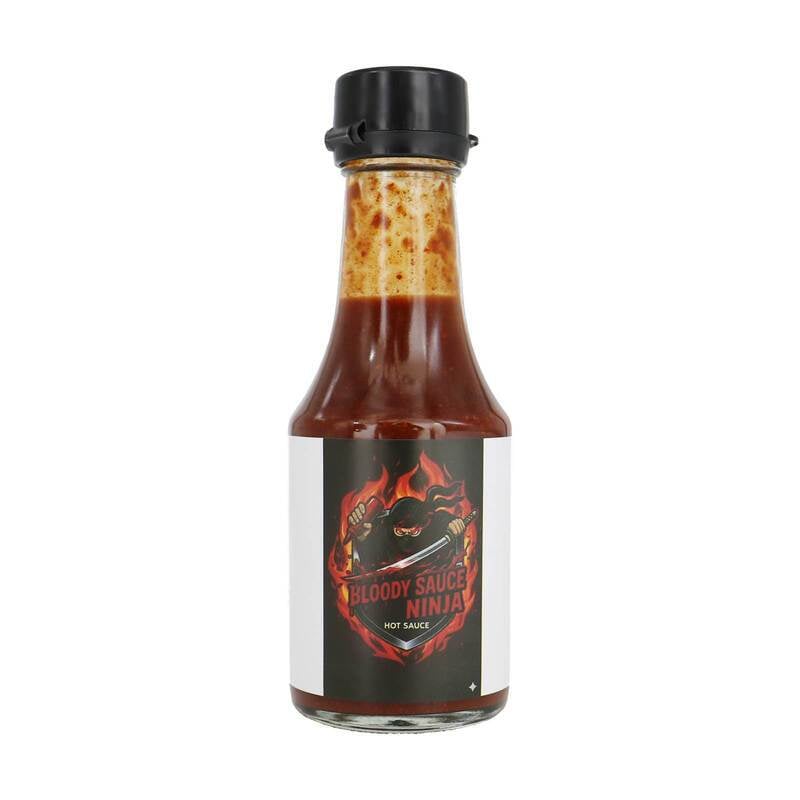 前田家 ホットソース 国内製造 ブラッディーソースニンジャ 148ml 3本/5本 旨辛 辛味調味料 チリソース 万能調味料 味変 ラーメン 餃子 ピザ パスタ いちじく にんにく 送料無料 MAEDAYA