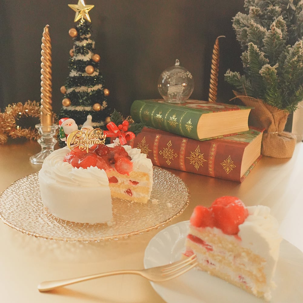 【予約受付中】クリスマスケーキ 苺と木の実のショートケーキ 5号 15cmクリスマス2025(x21004)