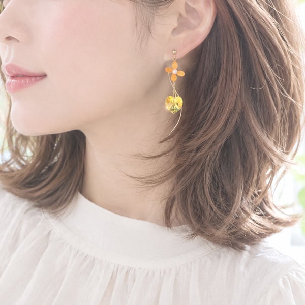 金木犀ウェーブゆらゆらピアス/イヤリング【日本製】