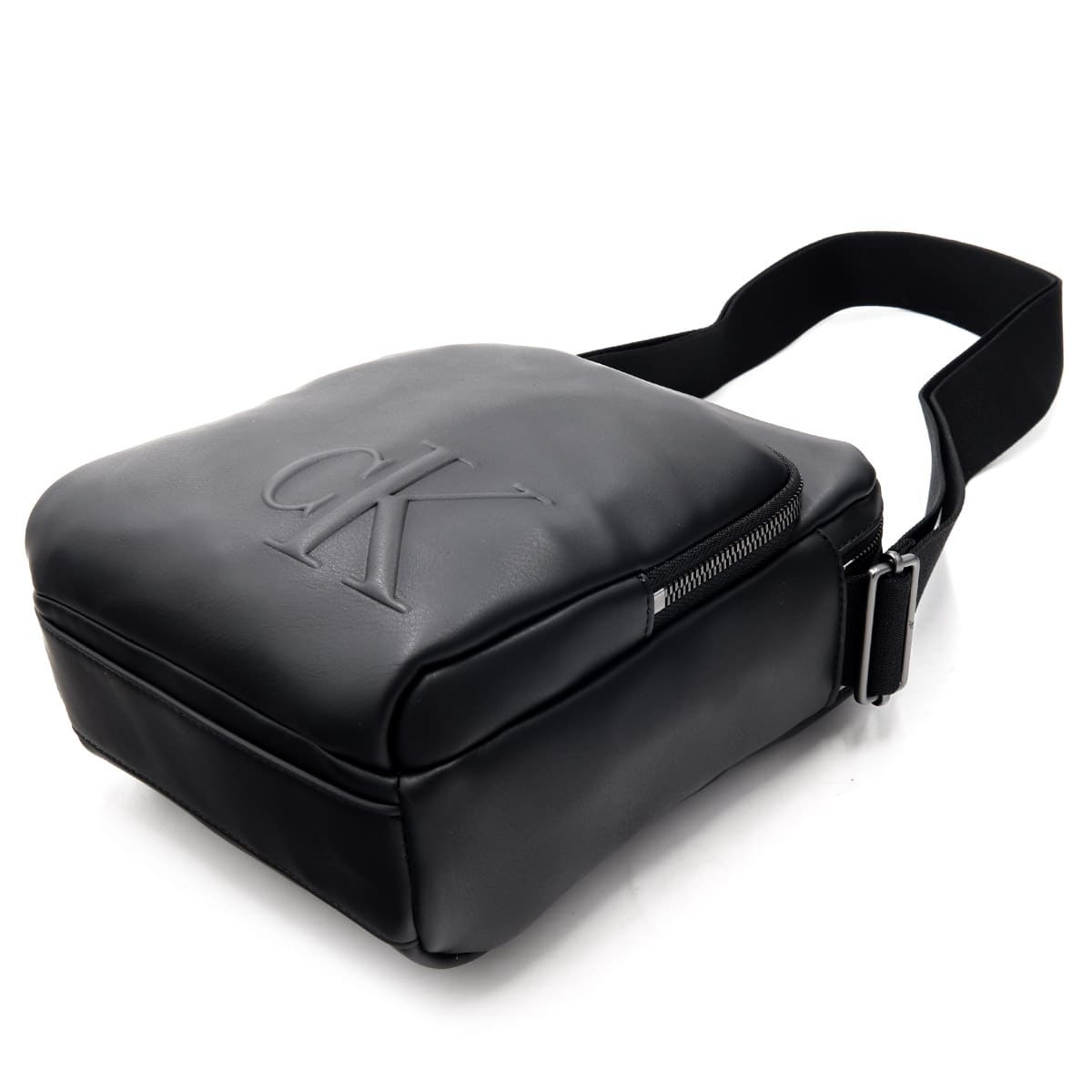 カルバンクライン ショルダーバッグ メンズ Calvin Klein BOLD CK POCKET REPORTER 斜めがけ クロスボディ ミニショルダー CKロゴ 型押し 前ポケット ブラック 黒 ポリウレタン LV04D3368G-UB1