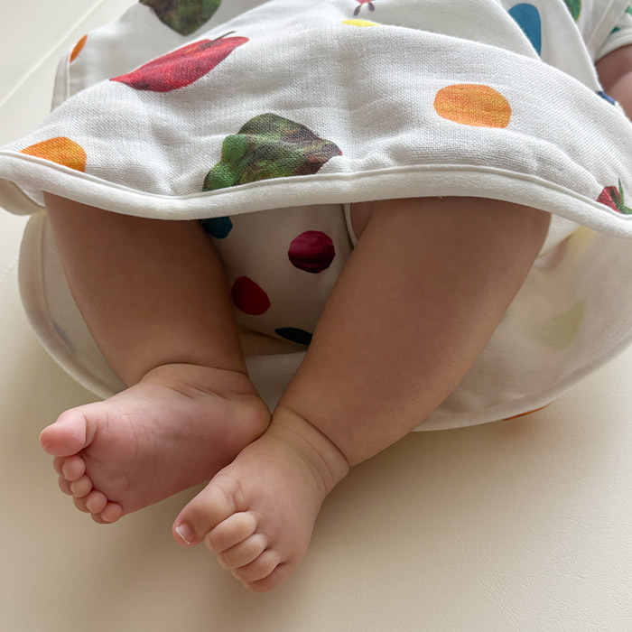 はらぺこあおむし 4重ガーゼスリーパー | 新生児～3歳頃 4重ガーゼ ベビー 赤ちゃん 新生児 日本製 ガーゼ 夏 綿100% パジャマ 部屋着 お食事エプロン