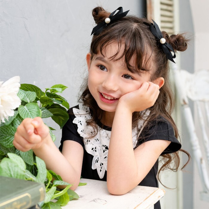 ヘアクリップ リボン かわいい 通販 Rora ルミナ 2個セット 髪留め 髪飾り ヘアアクセサリー 女の子 キッズ 子供 上品 可愛い 結婚式 発表会 七五三 入学式 フォーマル パール 卒園式 簡単クリップ式 キッズファッション