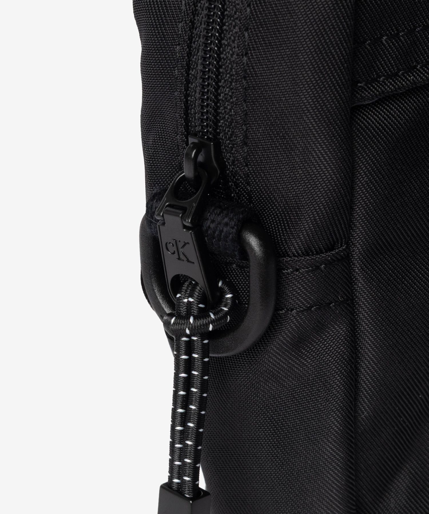 カルバンクライン Calvin Klein BOLD LOGO NYLON SLIM REPORTER ボールド ロゴ ナイロン スリム レポーター LV04D3231G ショルダーバッグ メンズ バッグ