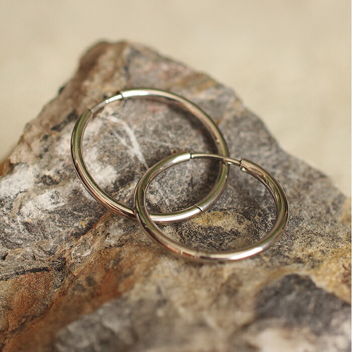 フープピアス  つけっぱなし 大ぶり 金属アレルギー ステンレス 幅1.6ｍｍ × 内径 16mm 20mm 中折れ 大人 上品 通勤 オフィス シンプル