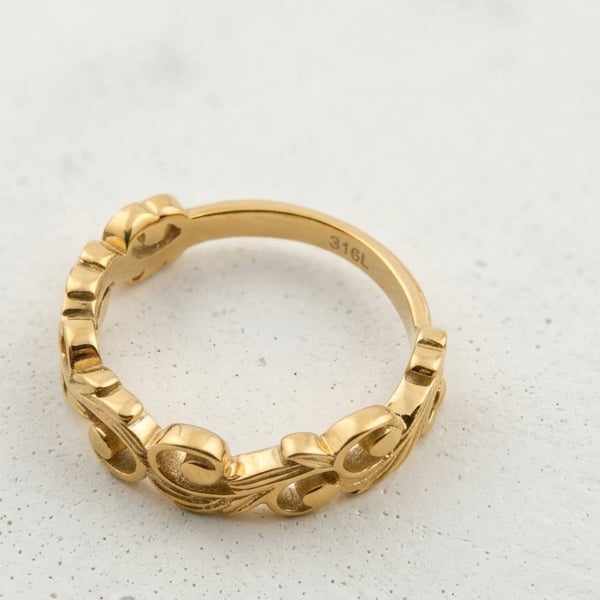 【サイズ展開5～19号】【送料無料】ハワイアンジュエリー ペアリング ステンレス 透かし カットアウト 指輪 5mm幅 スクロール 波 サージカルステンレス 金属アレルギー対応 イエローゴールド シルバー メンズ レディース カップル 2個セット