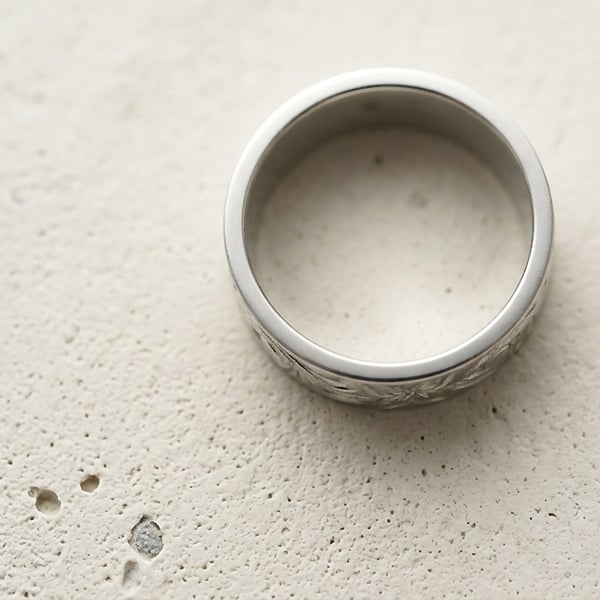 【サイズ展開15～21号】【レーザー刻印無料】ハワイアンジュエリー ペアリング 指輪 幅広リング アクセサリー サージカルステンレス ホヌ ウミガメ 亀 スクロール プルメリア シルバーカラー イエローゴールド メンズ レディース ストレートエッジ カップル 2個セット