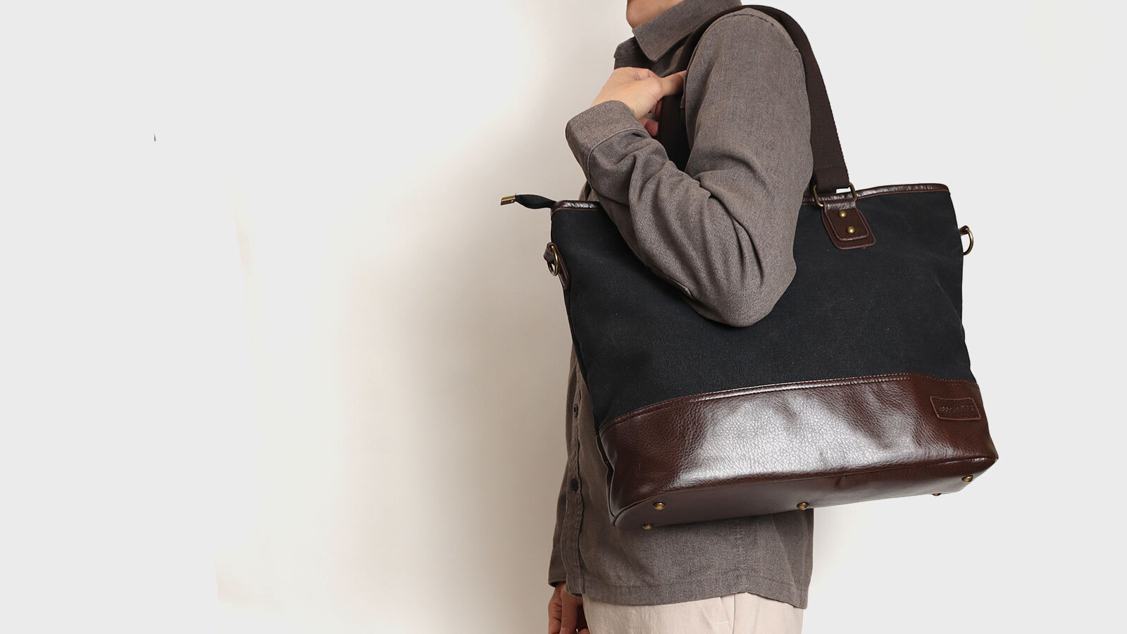 【人気の大容量バッグ】WOODYBELLY B4トートバッグ【送料無料】トートバッグ メンズ 帆布 大きめ 大容量 2way ショルダーバッグ B4 A4サイズ かっこいい 通勤 ビジネスバッグ 大学生 キャンバス トートバック 一泊 旅行 父の日 誕生日 クリスマス ホワイトデー 30代 40代 50代 60代 プレゼント ブランド 贈り物 父親 彼氏 通学 誕生日 ギフト