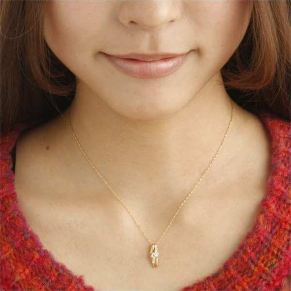 ネックレス レディース K18YG イエローゴールド ダイヤモンド ペンダント フラワーモチーフ 花型 ダイヤネックレス 天然石 18金 ジュエリー アクセサリー 華奢 シンプル ギフト 誕生日 プレゼント