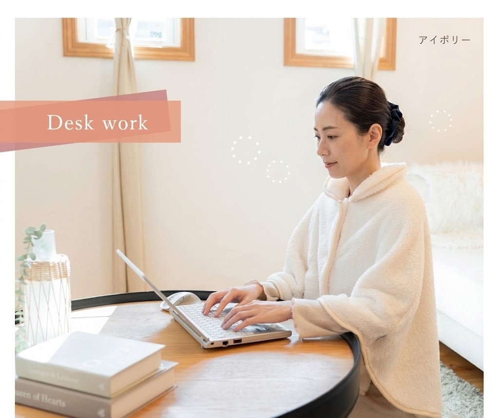 【肩からすっぽり包む あったかケープ】ふわもこケープ ポンチョ 敬老の日 肩当て レディース 着る毛布 冬 もこもこ 襟付き 前開き 羽織り ルームウェア 部屋着 防寒着 寒さ対策 冷え対策 温活 ケープ 入院 デスクワーク 家事 ゆったり 大判 可愛い おしゃれ 全5色 フリーサイズ 送料無料 誕生日 クリスマス 女性 40代 50代 60代 70代 プレゼント ギフト @hayawari