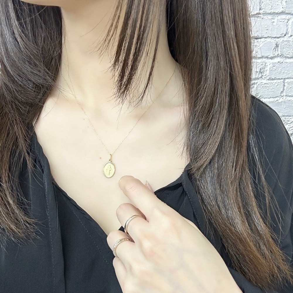 ラッピング済 ギフトセット ウノアエレ 18金 ネックレス ＆ ペンダントトップ 2個セット 蝶々 メダイ アクセサリーケース付き K18 レディース 18K 金 プレゼント 贈り物 女性 成人式 19歳 20歳 誕生日 婚約 結婚記念日 ギフト 卒業 入学 お祝い