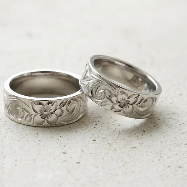 【サイズ展開15～21号】【レーザー刻印無料】ハワイアンジュエリー ペアリング 指輪 幅広リング アクセサリー サージカルステンレス ホヌ ウミガメ 亀 スクロール プルメリア シルバーカラー イエローゴールド メンズ レディース ストレートエッジ カップル 2個セット