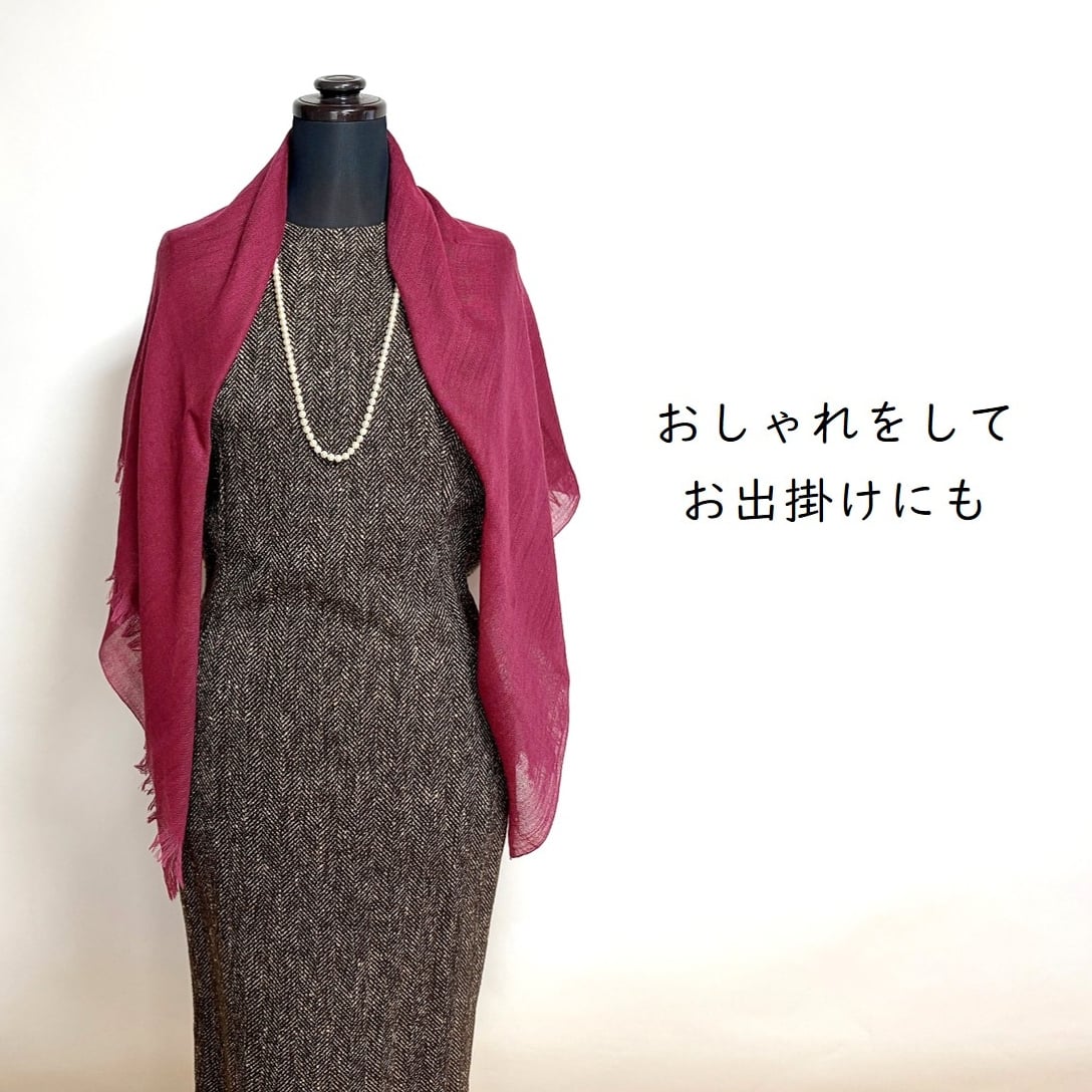 【harukii】うかしガーゼストールSボルドーレッド　カシミヤ シルク ウール 大判正方形 薄手 ガーゼ 赤 レッド ボルドー バーガンディ ワインレッド　臙脂　えんじ　日本製 高品質 春 秋 冬 夏 オールシーズン ギフト プレゼント 母の日 父の日 誕生日 ストール 軽い ピンク レディス メンズ クリスマス 肌に優しい 柔らか 冷房対策 国産 マフラー・スカーフ　暖かい　温かい