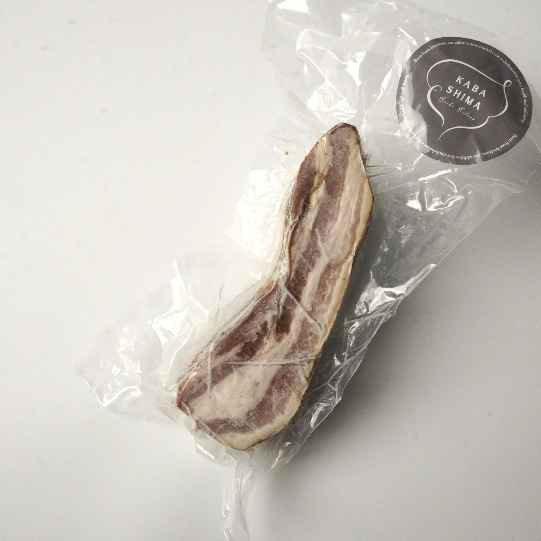 【ギフトボックス付】放牧豚の無塩せきスモークベーコン（ブロック）と無塩せきスモークハム（ブロック）と無塩せきあらびきソーセージのギフトセット【冷凍便】【送料無料※一部地域を除く】燻製 贈答用 お歳暮 お中元 会期祝い お見舞い 挨拶 出産祝い