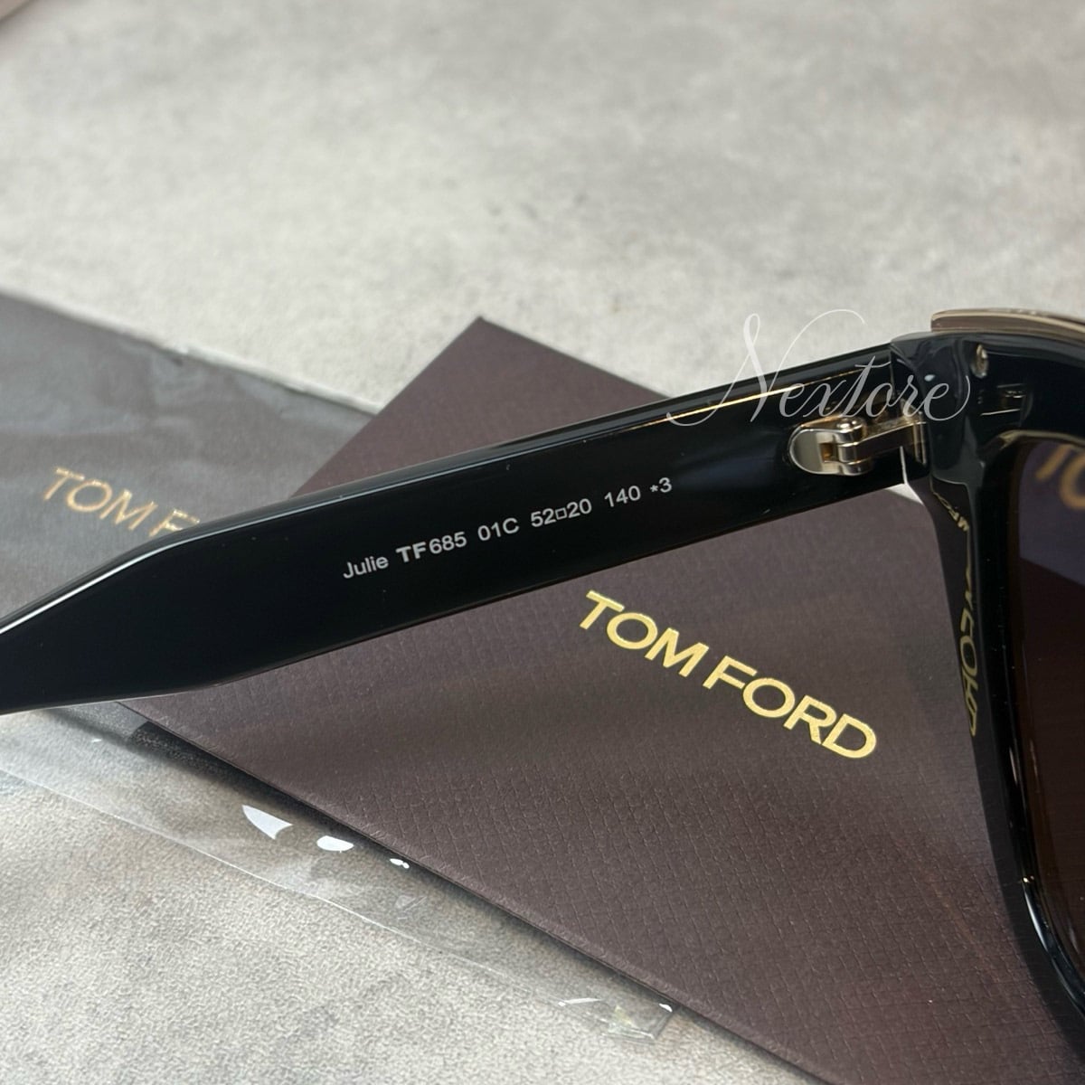 【並行輸入品】【正規品・新品 箱付き】TOMFORD トムフォード TF685 FT685 01C イタリア製 サングラス メガネ 眼鏡 メンズ レディース TOM FORD トム フォード 伊達メガネ