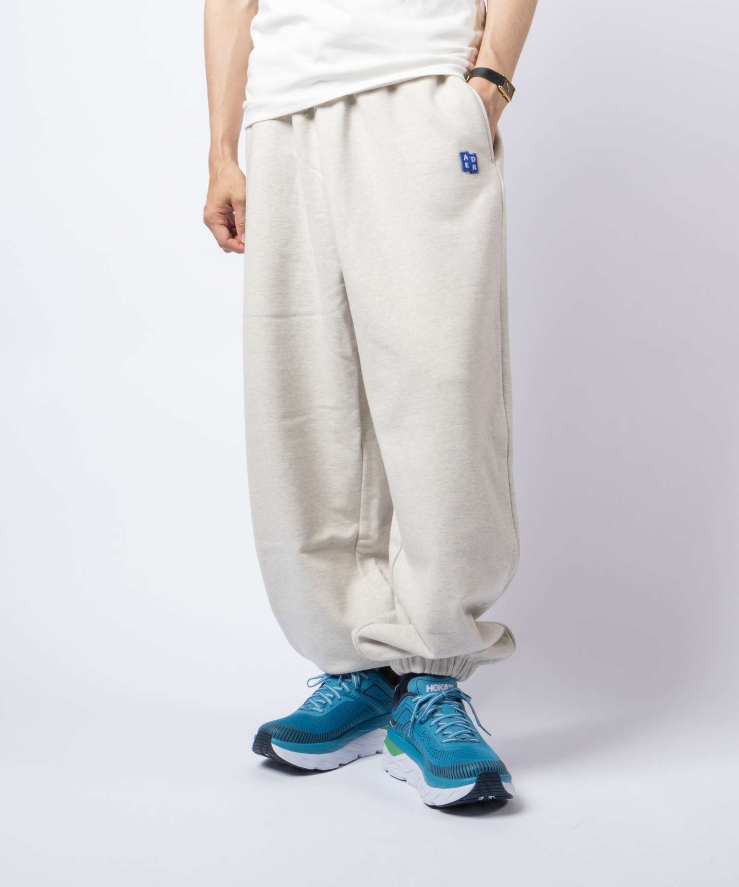 アーダーエラー ADERERROR SIG BL TAG SWEATPANTS 01 シグ ブルー タグ スウェットパンツ BO42FYSP0201 ユニセックス ボトムス