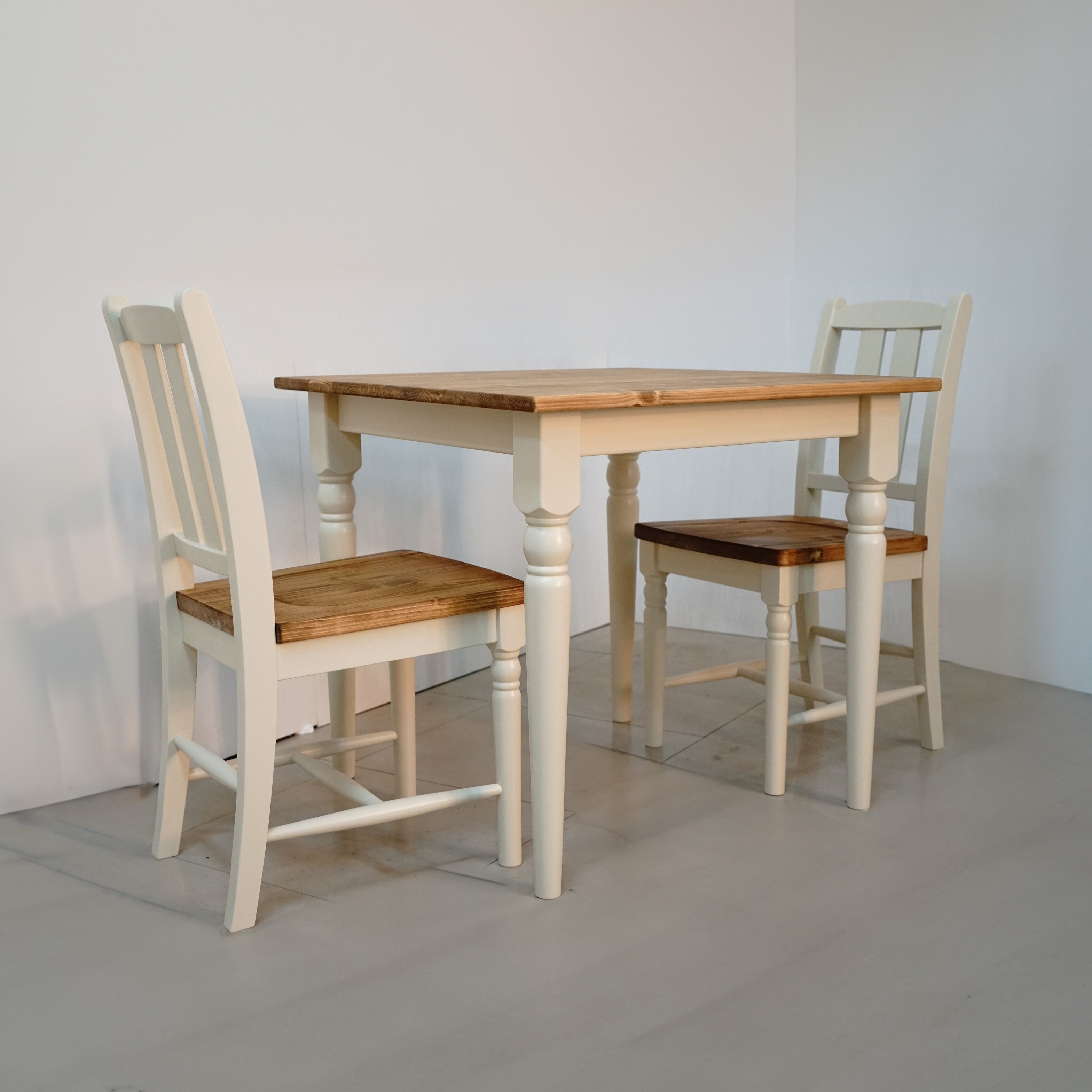 ダイニングテーブル ラベンダー 無垢材 パイン材 天然木 80×80cm・135×80cm W80xD80xH72cm / W135xD80xH72cm 食卓テーブル 木製 食卓机 リビング ダイニング ホワイト おしゃれ 新生活