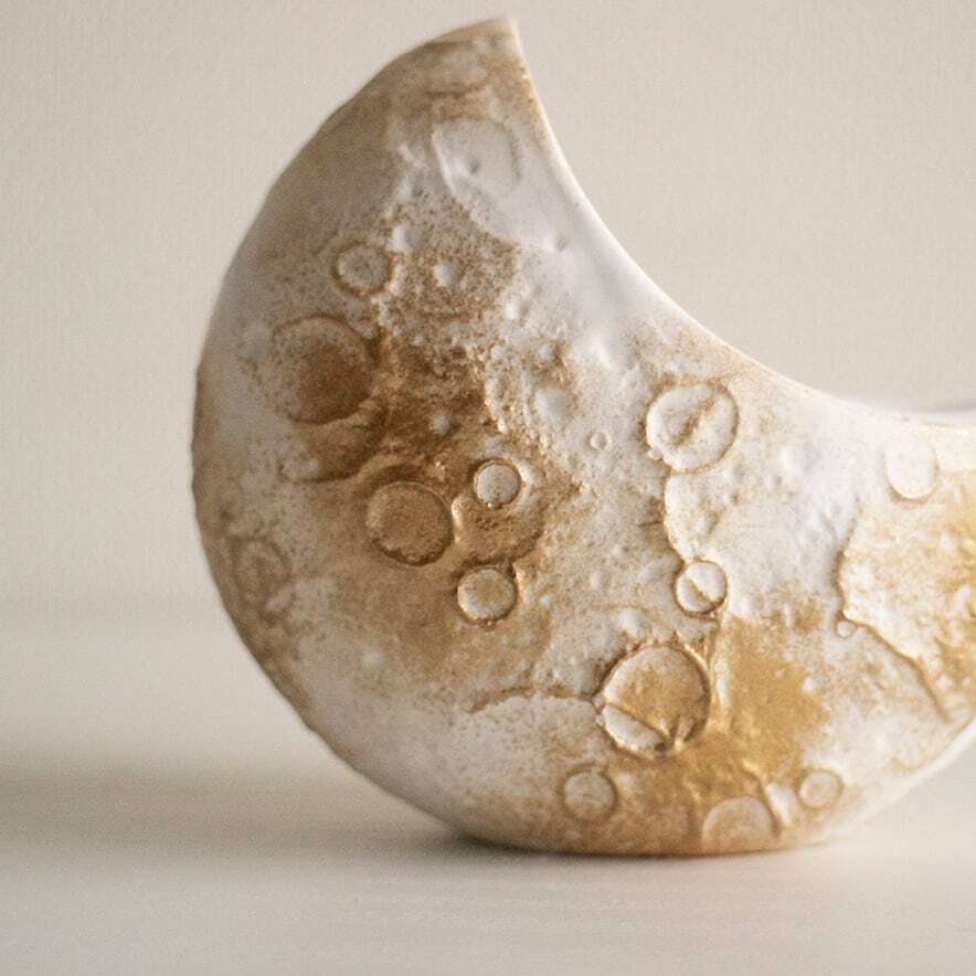 moon ship stone《夢の旅へ誘う 月船のアロマストーンオブジェ》火を使わない香るインテリア
