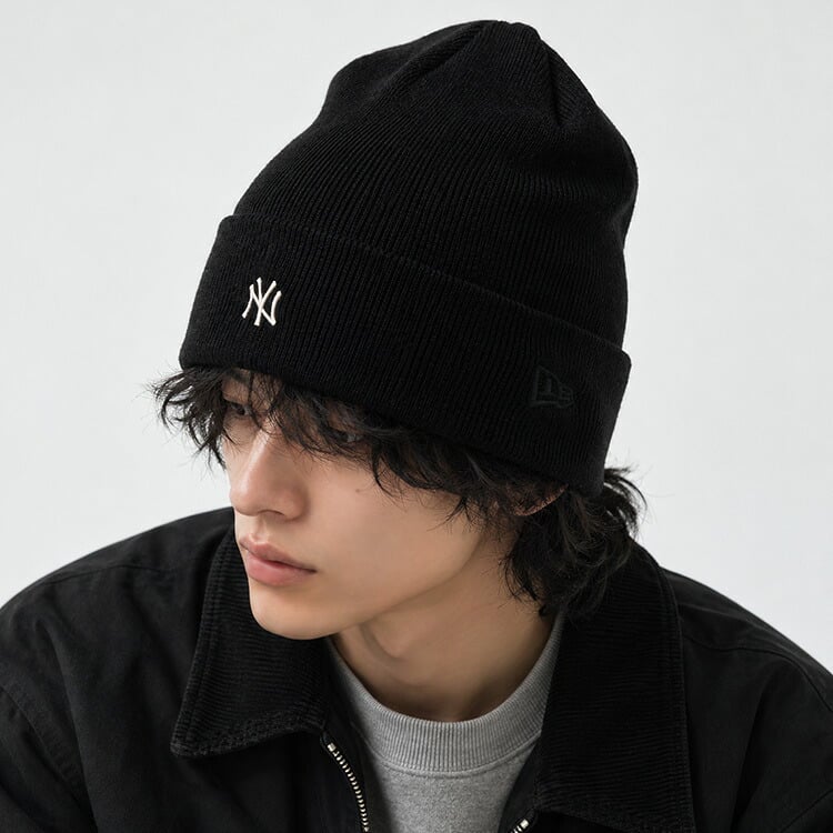 ニット帽 NEW ERA ニューエラ メンズ レディース ベーシックカフニット ミニロゴ NY LA ヤンキース ドジャース ニットキャップ ビーニー 帽子 折り返し ロゴ刺繍 ワンポイント シンプル ブラック グレー 男女兼用 ワンサイズ 秋冬 防寒 カジュアル ストリート 通勤 おしゃれ