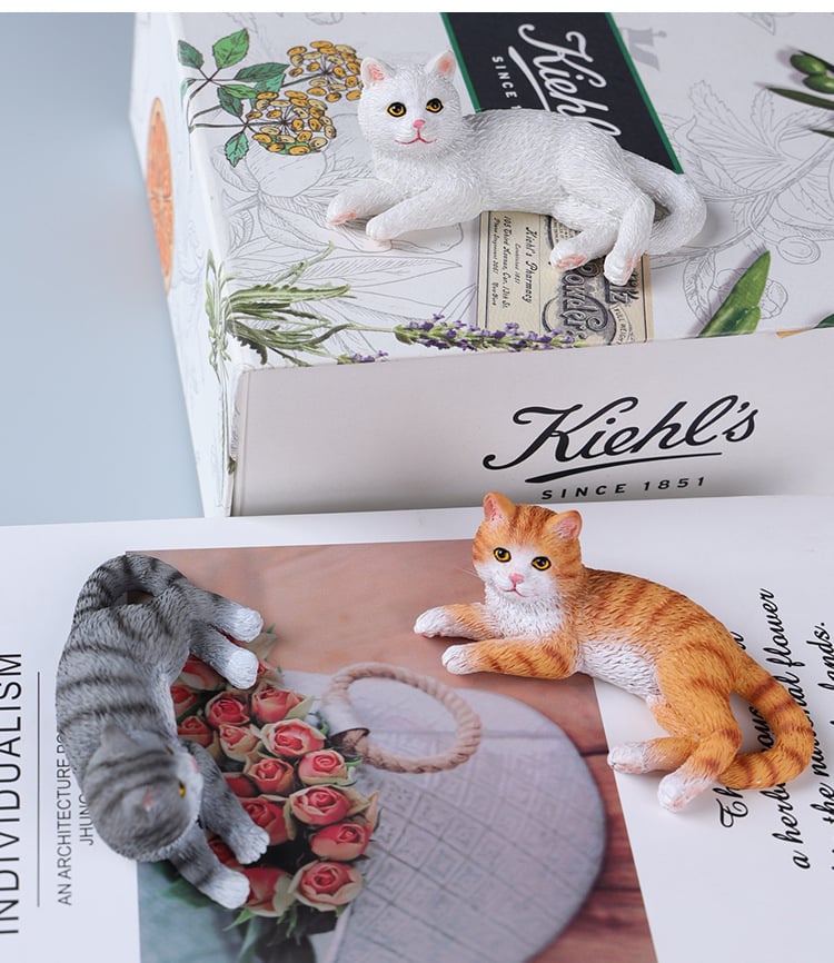 猫 置物 2個セット ミニチュア ねこ ネコ オブジェ 樹脂製 かわいい アニマル 車載 インテリア ダッシュボード 卓上 飾り 小型 デコレーション 雑貨 プレゼント