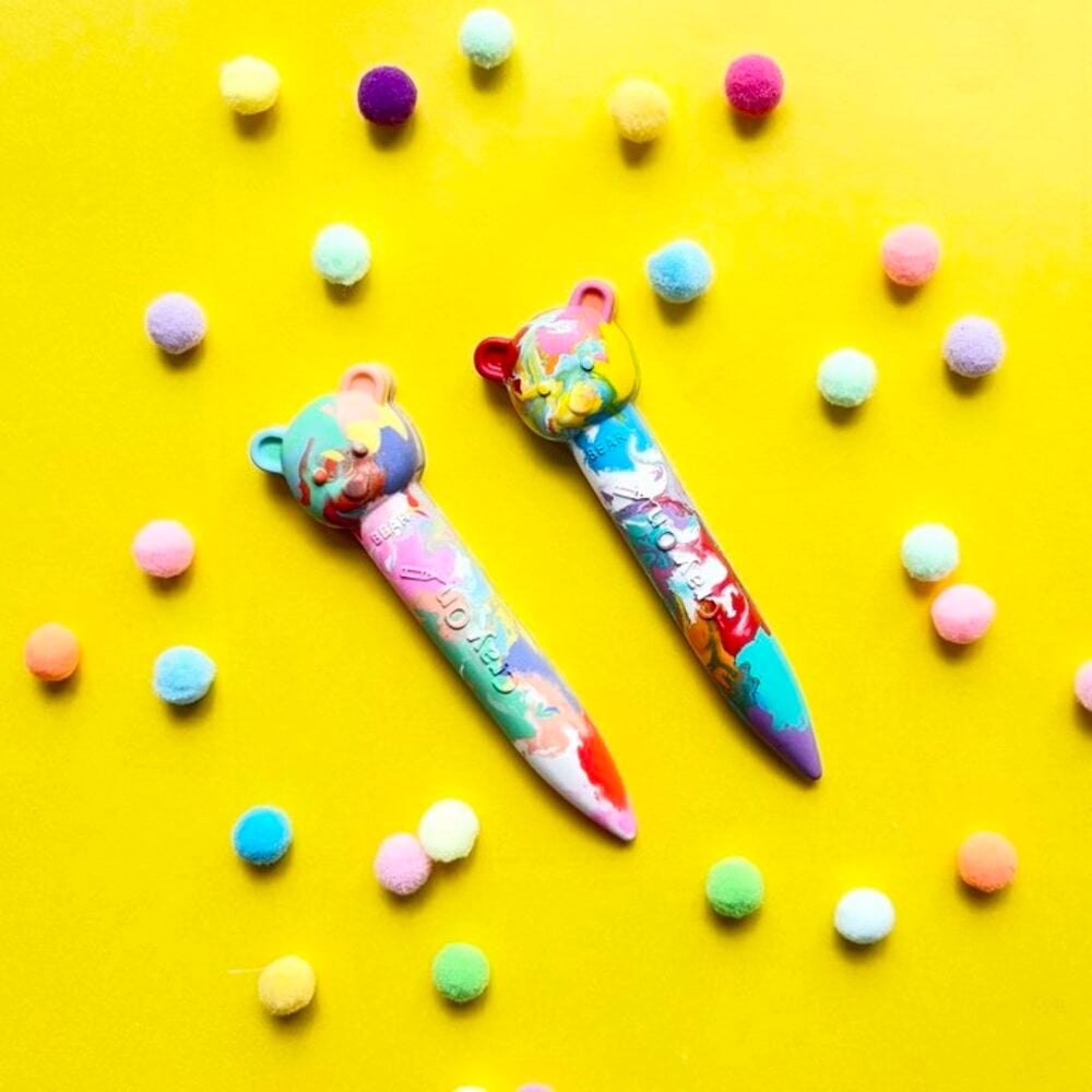 １つでたくさんの色がかける クレヨン 知育玩具 誕生日プレゼント 出産祝い 名前入り おえかき ギフト はじめてのおえかき 名入れ スティッククレヨン こども 世界にひとつ カラフル