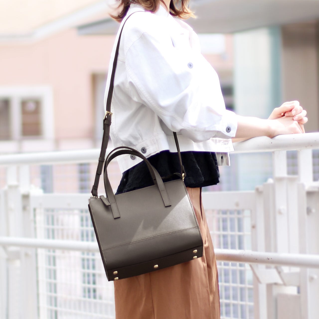 バッグ レディース フォーマルバッグ 2WAY ハンドバッグ サフィアーノ レザー 牛床革 ブランド Mia Borsa 斜め掛け ショルダー 牛床革 シンプル ギフト プレゼント 卒業式 入学式 冠婚葬祭 慶弔兼用 入園式 卒園式 5F (07000325r)
