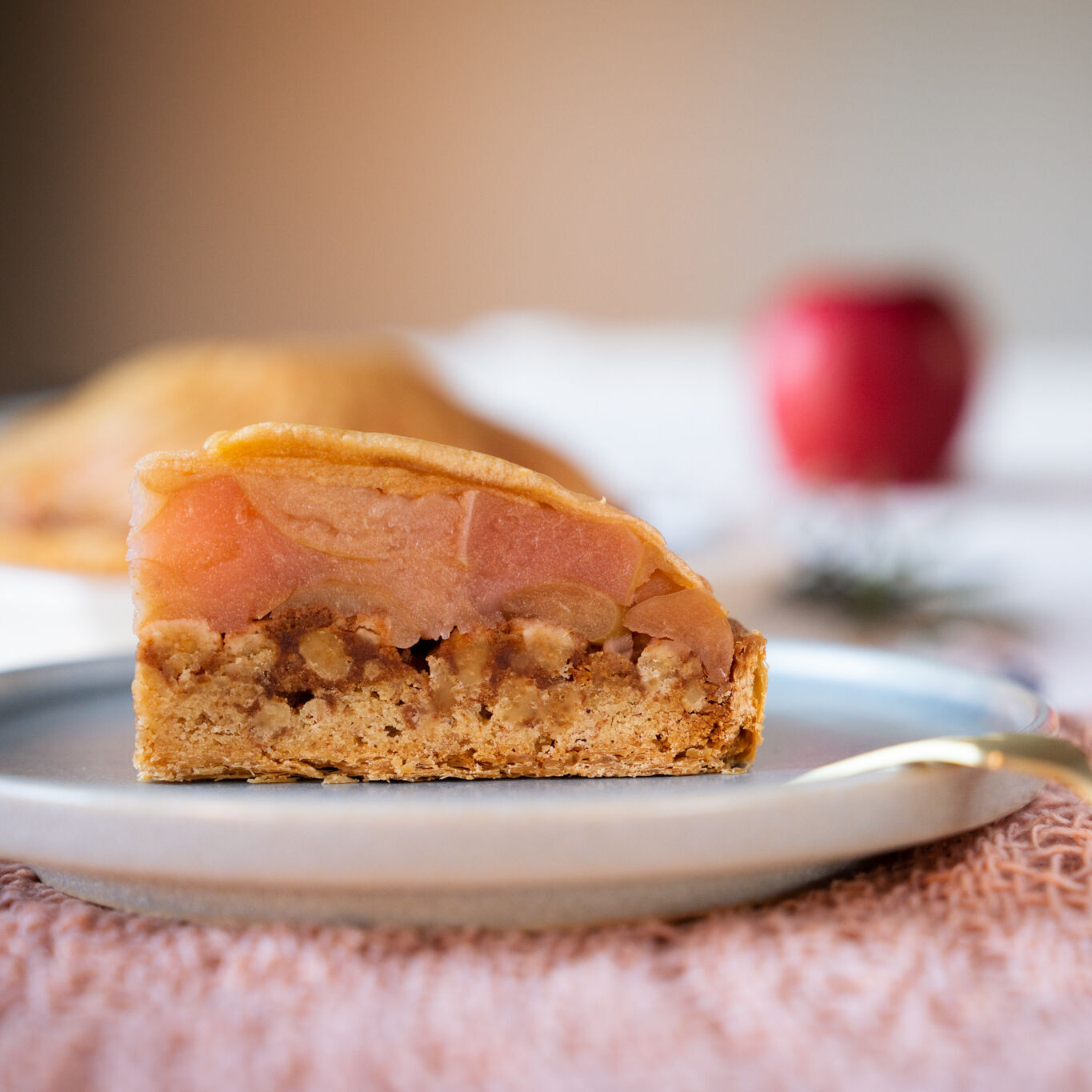 【紅玉りんごを贅沢に使ったりんごのタルト】ギフト 母の日 父の日  誕生日 バースデーギフト ご褒美 りんごのタルト ご褒美スイーツ プチ贅沢 クリスマス 贈り物 手作りスイーツ お家カフェ