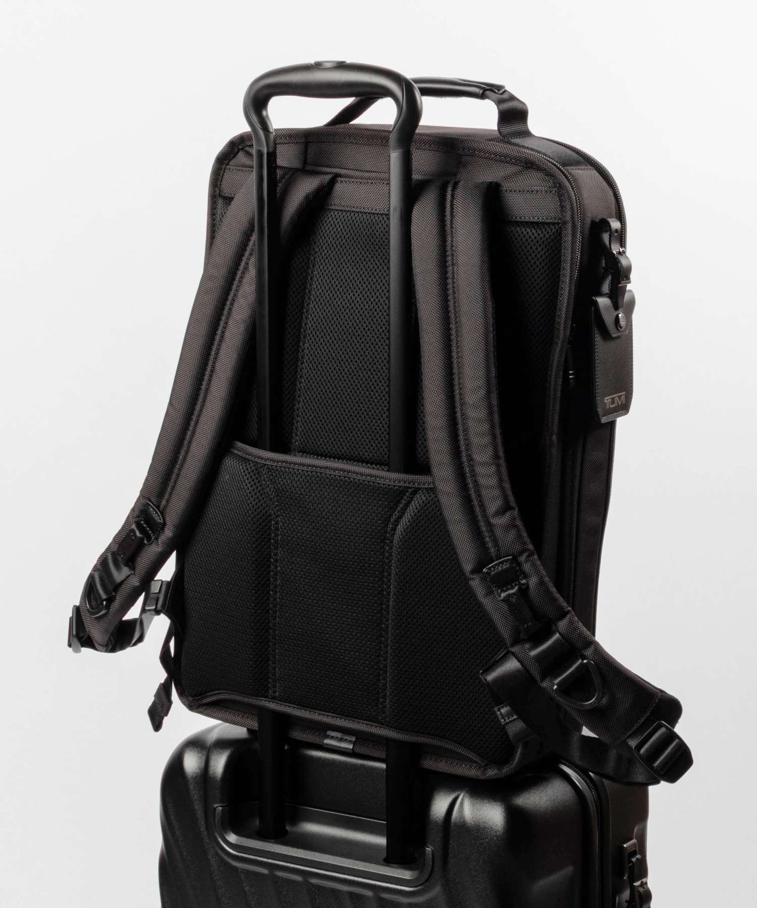 トゥミ TUMI ALPHA アルファ LARGE 17 EXP BACKPACK ラージ 17インチ エクスパンダブル バックパック 02203723D4 158982 リュックサック メンズ バッグ