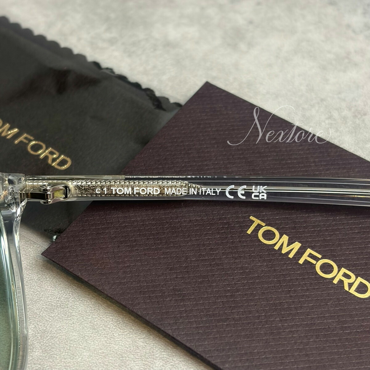 【並行輸入品】【正規品・新品】TOMFORD トムフォード TF1049D FT1049D 26N クリア ライトグリーン イタリア製 アジアンフィット サングラス メガネ 眼鏡 メンズ レディース TOM FORD トム フォード 伊達メガネ ビジネス